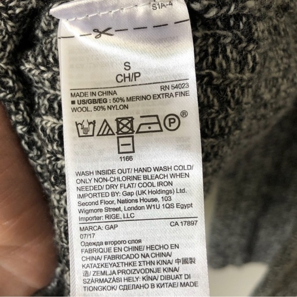 GAP Bell Sleeve Hoodie Tunic Extra Fine Merino Wool Blend Knit Sweater Small - Picture 7 of 7